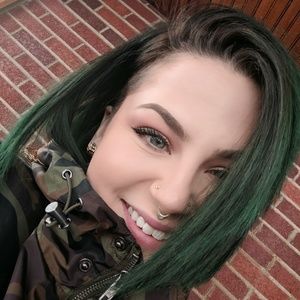 Meet your Posher, Natalie